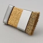 فرز پاک کن برنجی برای تمیز کردن سطوح فلزی، چوبی و پلاستیکی با طراحی ارگونومیک و جنس ضدزنگ