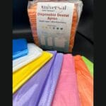 بسته پیش بند تاشده نایلونی ۱۰۰ عددی برلیان با جنس مقاوم و کش نرم برای استفاده پزشکی.